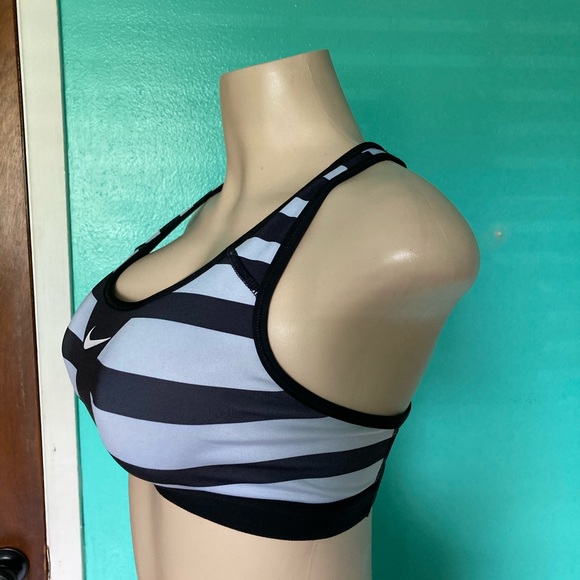 Nike dri fit sport bra sz S - Picture 2 of 4